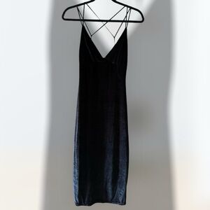 Long black velvet dress with fine straps🖤